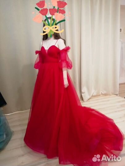 Вечернее платье