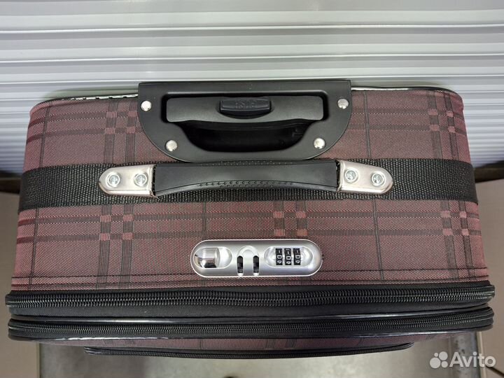 Новый чемодан Большой размер