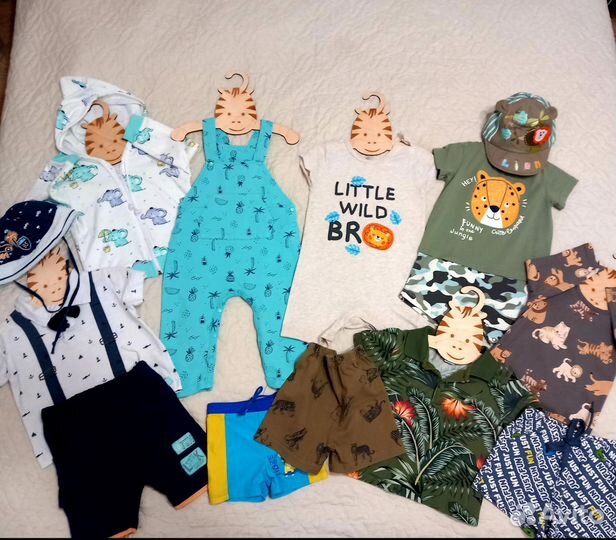 На доставке вещей на мальчика 80-86