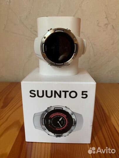 Часы Suunto 5