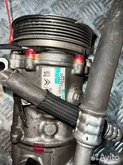 Компрессор кондиционера Peugeot Citroen 1.6 EP6