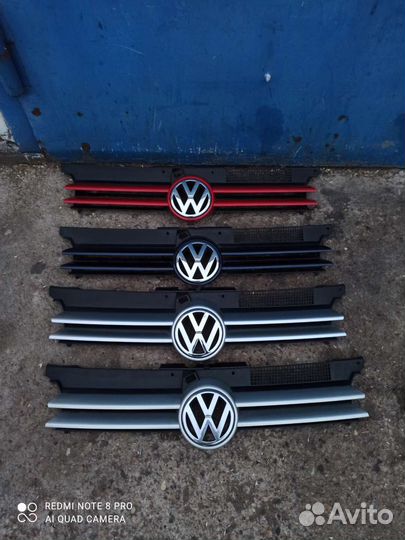 Гольф 4 Решетка радиатора оригинал