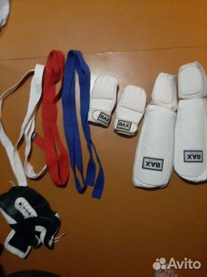 Боксерские перчатки
