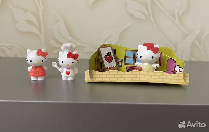 Игрушки Hello Kitty от Чупа Чупс, Киндер и др