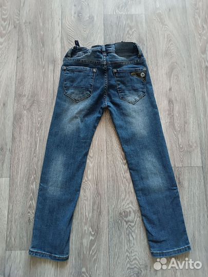 Джинсы на мальчика 128