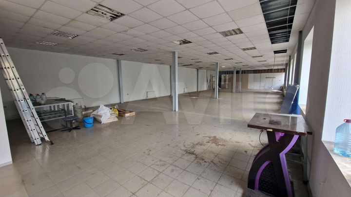 Помещение свободного назначения, 300 м²