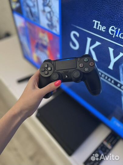 Sony PlayStation4 Slim + (450 игр) PS Plus Deluxe