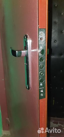 Дверь входная металлическая