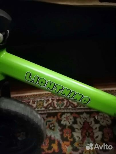 Беговел детский lightning