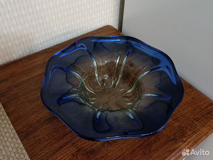 Ваза для фруктов,синее стекло