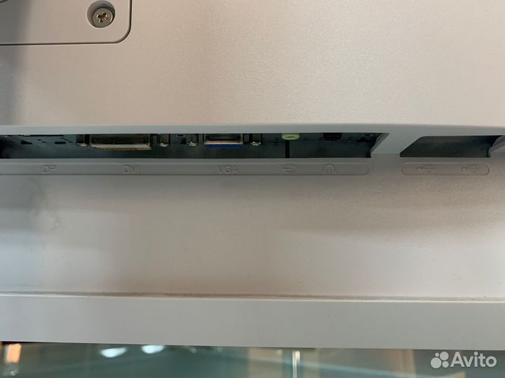 Монитор 24 дюйма