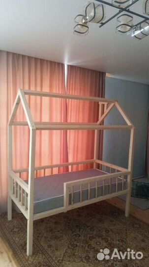 Кроватка-домик,Кровать-машинка