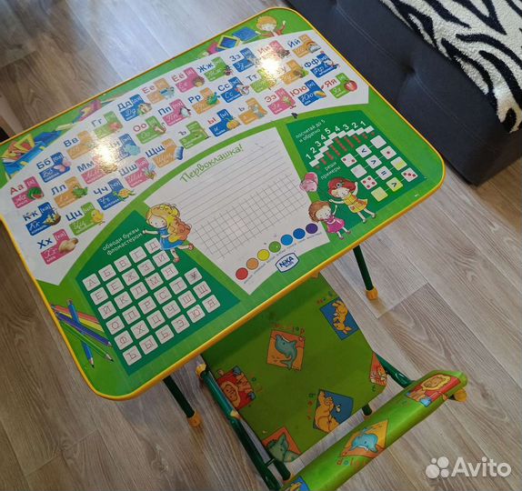 Детский стол и стульчик