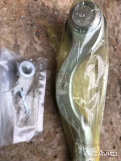 Наконечник рулевой тяги правый Mitsubishi 4422A097