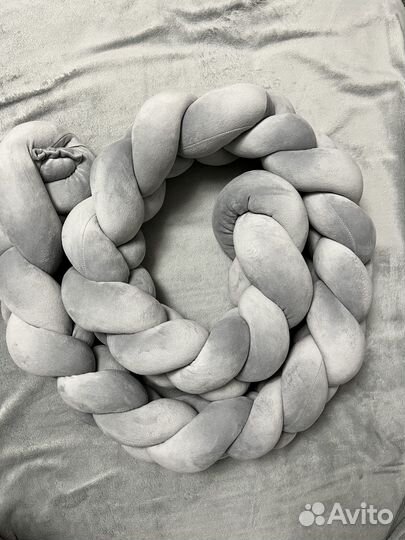 Бортик коса в кроватку