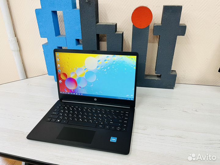 Новый ноутбук HP 8gb ddr4 256gb ssd