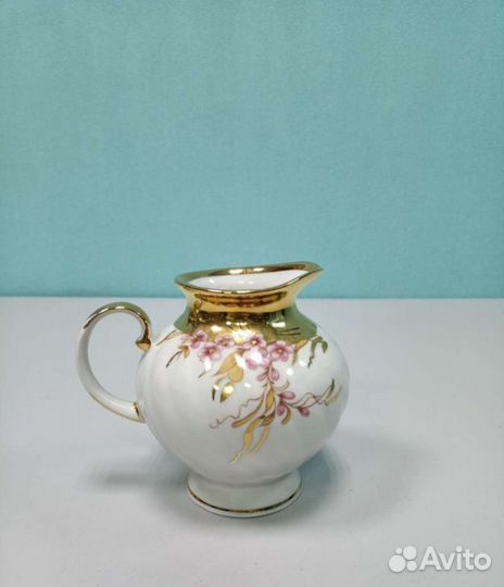 Сливочник Дулево позолота цветы