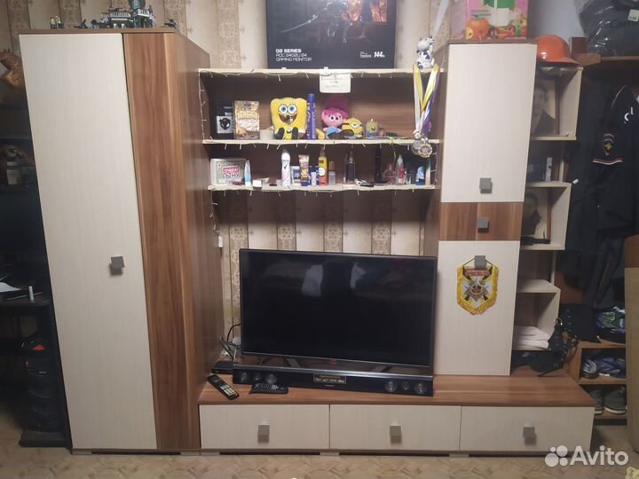 Стенка в гостиную б/у