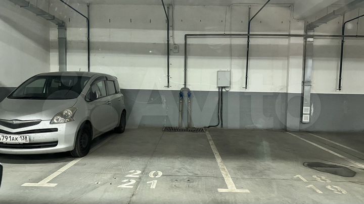 Машиноместо, 14 м²