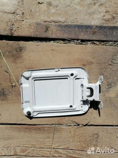 Лючок бензобака vesta