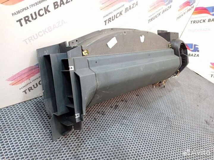 Полка верхняя правая