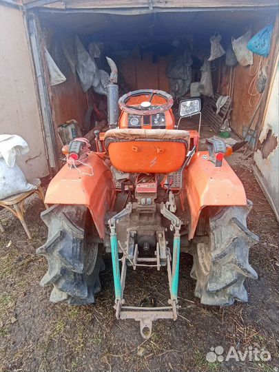 Мини-трактор Kubota В1402, 2002