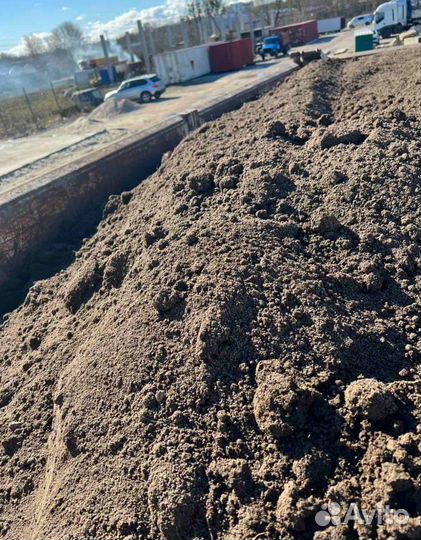 Плодородный грунт Земля самосвалом 30 тонн