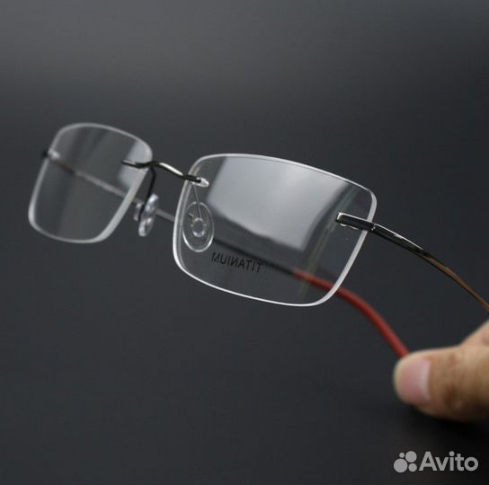 Ультралегкая оправа из титана