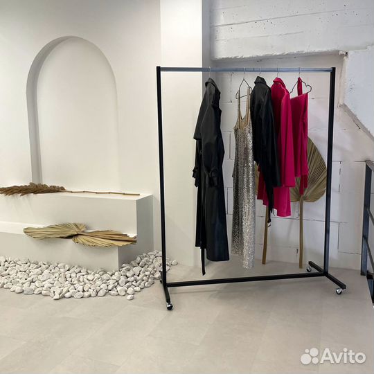 Вешало для одежды напольное одинарное на колесах