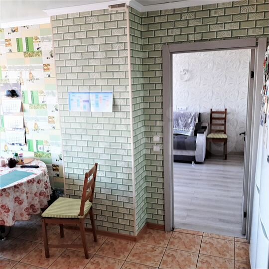 4-к. квартира, 81 м², 10/10 эт.