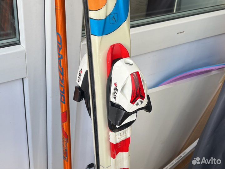 Горнолыжные ботинки и лыжи