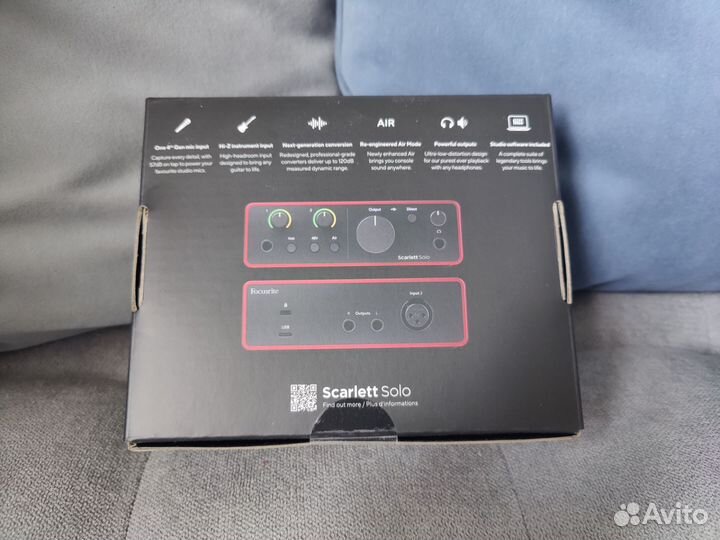 Звуковая карта Focusrite Scarlett Solo 4 gen новая
