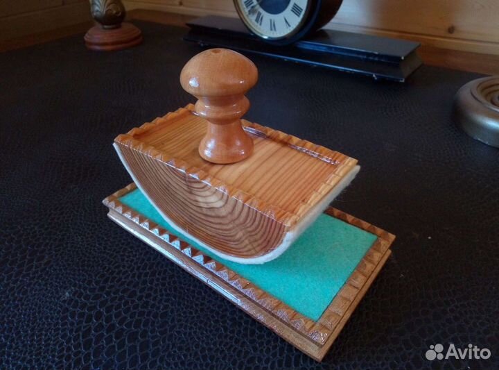 Пресс папье с подставкой