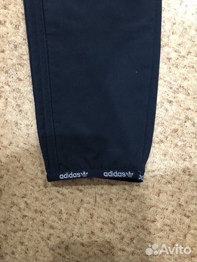 Спортивные штаны adidas