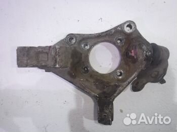 Кулак передний левый