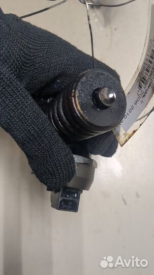 Форсунка топливная Volkswagen Touran, 2008