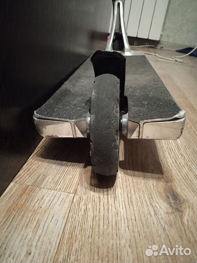 Трюковой самокат в стрит