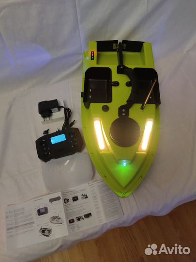 Прикормочный кораблик для рыбалки с gps D19