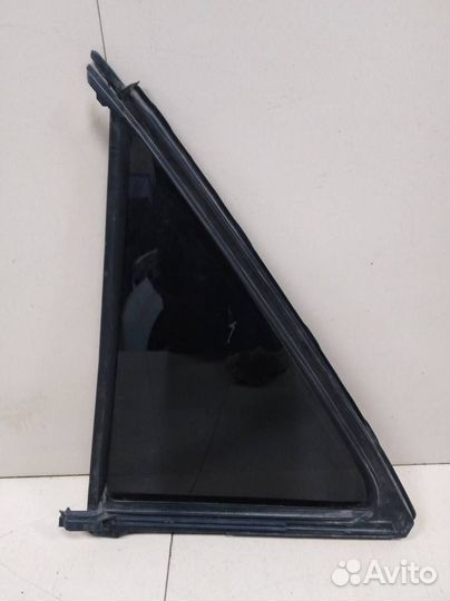 Стекло двери задней правой форточка Mercedes-Benz