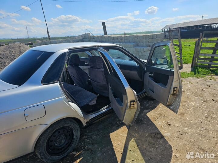 LADA Priora 1.6 МТ, 2010, 999 999 км