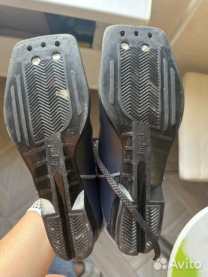 Лыжные ботинки