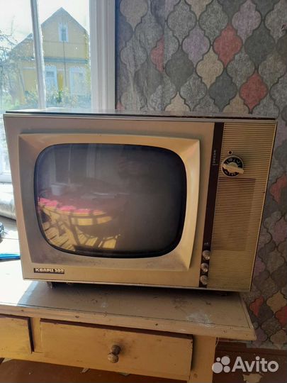 Телевизор СССР кварц 302