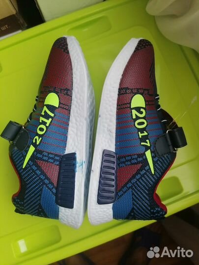 Кроссовки детские