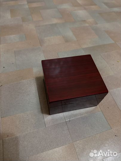 Подарочная коробка из дерева