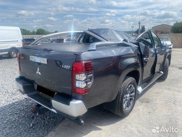 В разборе Mitsubishi L200 V 2020 год