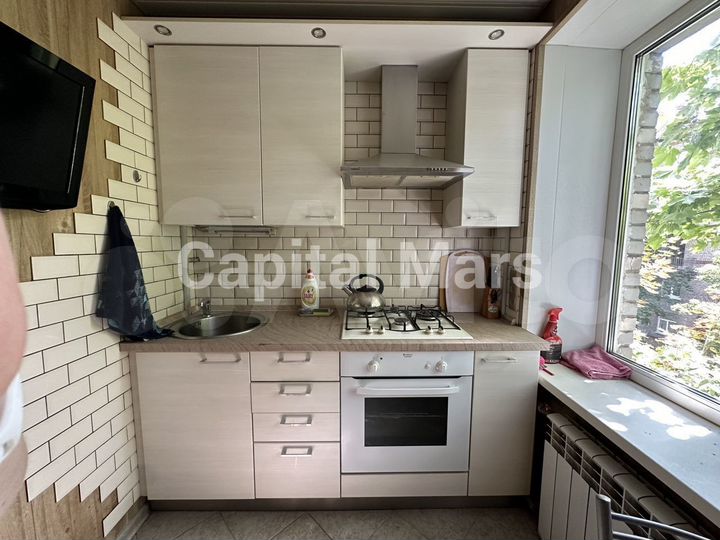 2-к. квартира, 50 м², 4/9 эт.