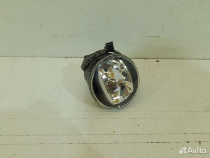 Фара противотуманная передняя левая Toyota Land