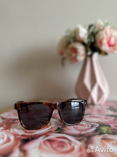 Солнцезащитные очки женские