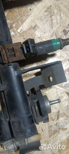 Топливная рампа Ford 1.6 л