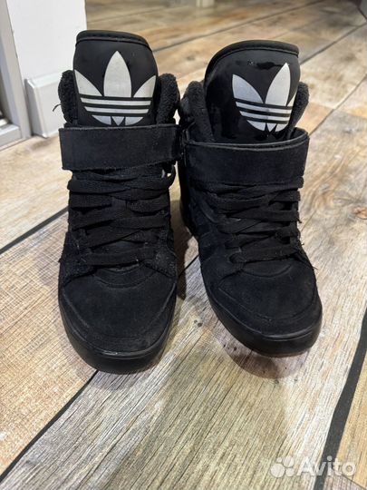 Кроссовки женские adidas 36 размер